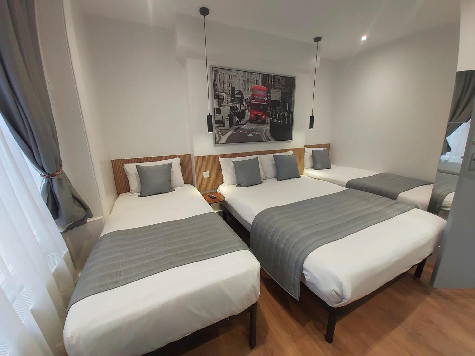 Falcon Hotel Лондон Екстериор снимка